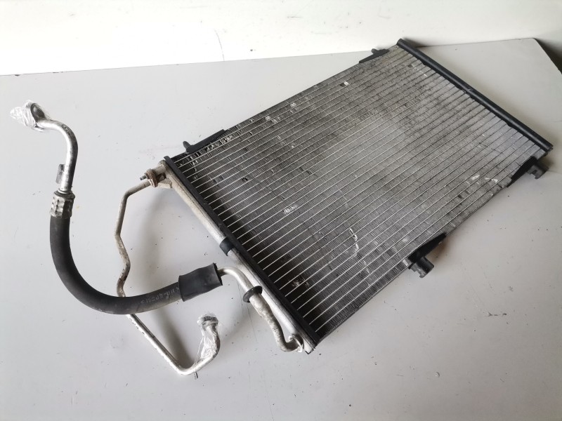 Recambio de condensador / radiador aire acondicionado para peugeot 206 8hz referencia OEM IAM 9651867080  