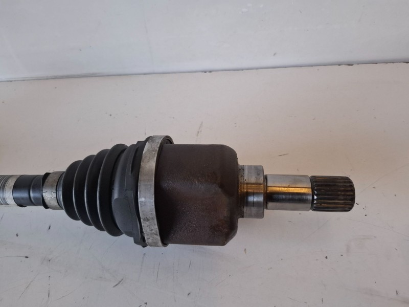 Recambio de transmision delantera izquierda para peugeot 208 (p2) yh01 referencia OEM IAM 9801048580  