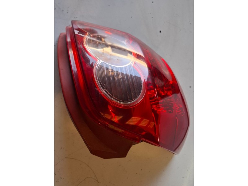 Recambio de piloto trasero derecho para toyota auris (e15) 1zr referencia OEM IAM   