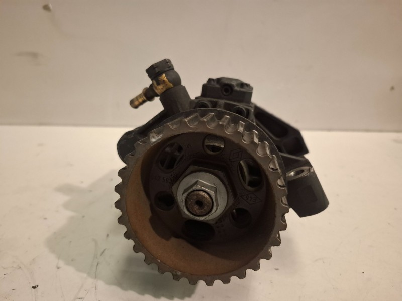 Recambio de bomba inyeccion para renault megane ii grandtour k9k p7 referencia OEM IAM 8200430599  