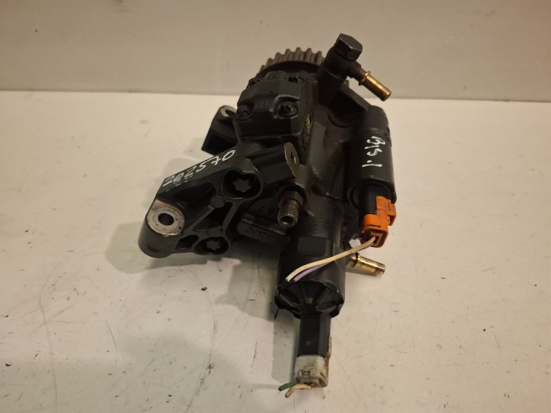 Recambio de bomba inyeccion para renault megane ii grandtour k9k p7 referencia OEM IAM 8200430599  