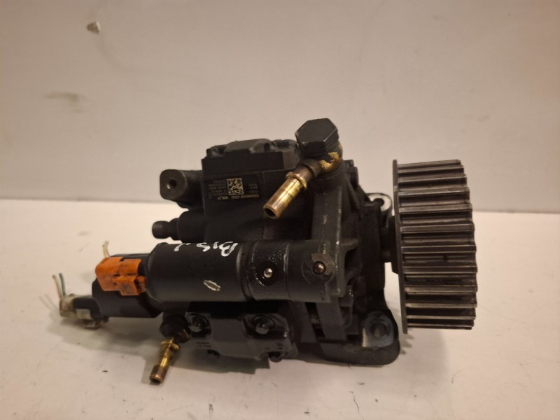 Recambio de bomba inyeccion para renault megane ii grandtour k9k p7 referencia OEM IAM 8200430599  