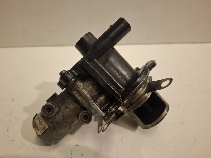 Recambio de valvula egr para renault megane ii grandtour k9k p7 referencia OEM IAM H8200282949  