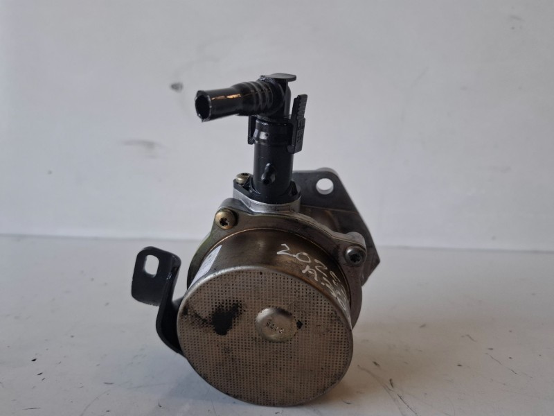 Recambio de depresor freno / bomba vacio para renault megane ii grandtour k9k p7 referencia OEM IAM   