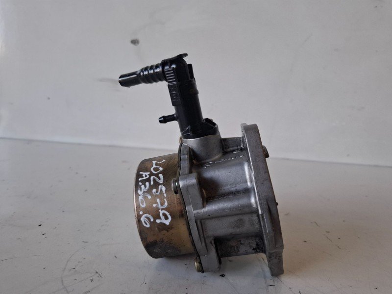Recambio de depresor freno / bomba vacio para renault megane ii grandtour k9k p7 referencia OEM IAM   