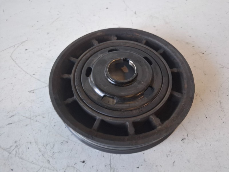 Recambio de polea cigueñal para peugeot 208 (p2) yh01 referencia OEM IAM 9821624380  