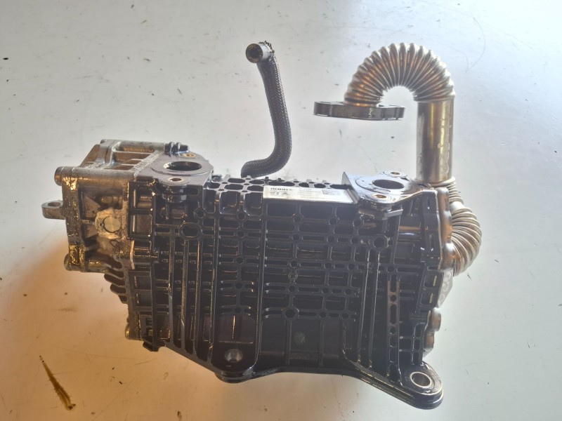 Recambio de enfriador egr para peugeot 208 (p2) yh01 referencia OEM IAM 9813050280  