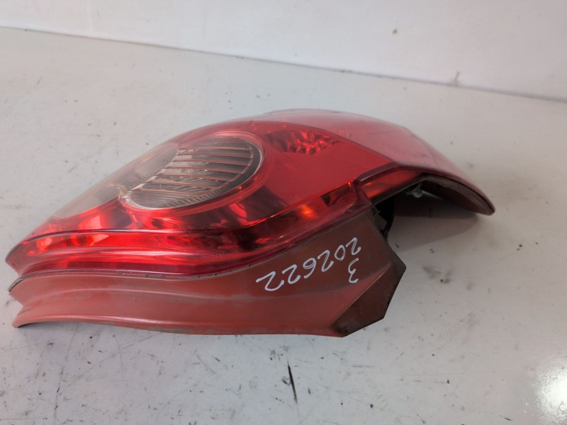 Recambio de piloto trasero izquierdo para toyota auris (e15) 1nd referencia OEM IAM 815500238000  