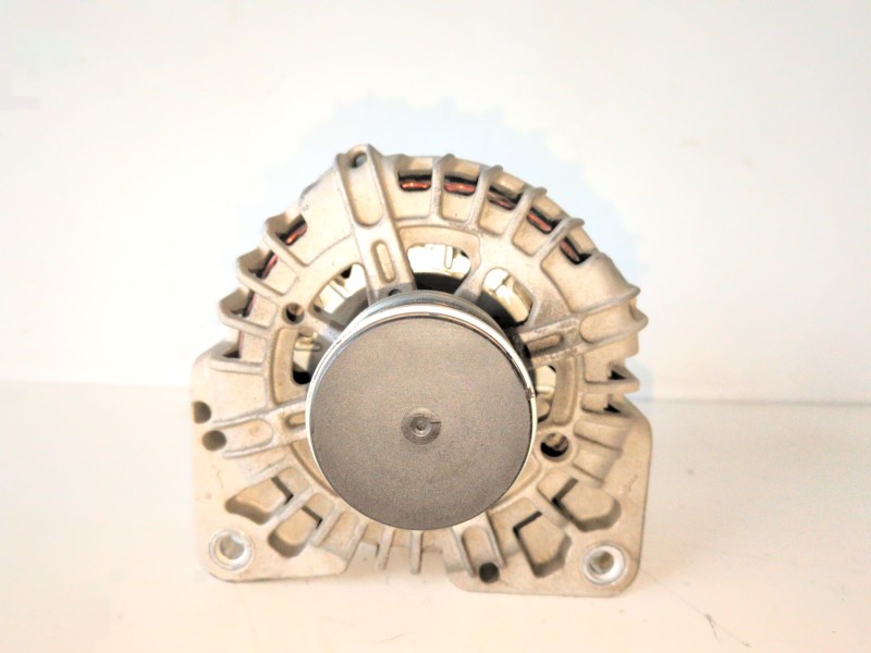 Recambio de alternador para renault kangoo ii (f/kw0) k9k608 referencia OEM IAM TG15C146  