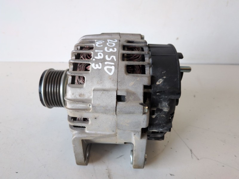 Recambio de alternador para renault kangoo ii (f/kw0) k9k608 referencia OEM IAM TG15C146  