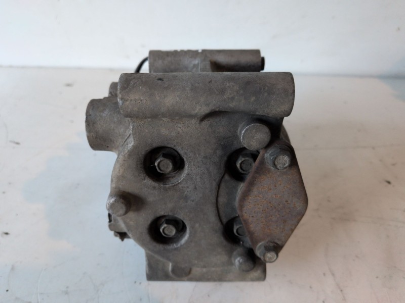 Recambio de compresor aire acondicionado para ford fiesta (cbk) fxja referencia OEM IAM 82D0155247CA  