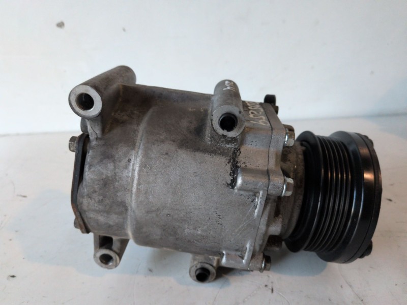 Recambio de compresor aire acondicionado para ford fiesta (cbk) fxja referencia OEM IAM 82D0155247CA  