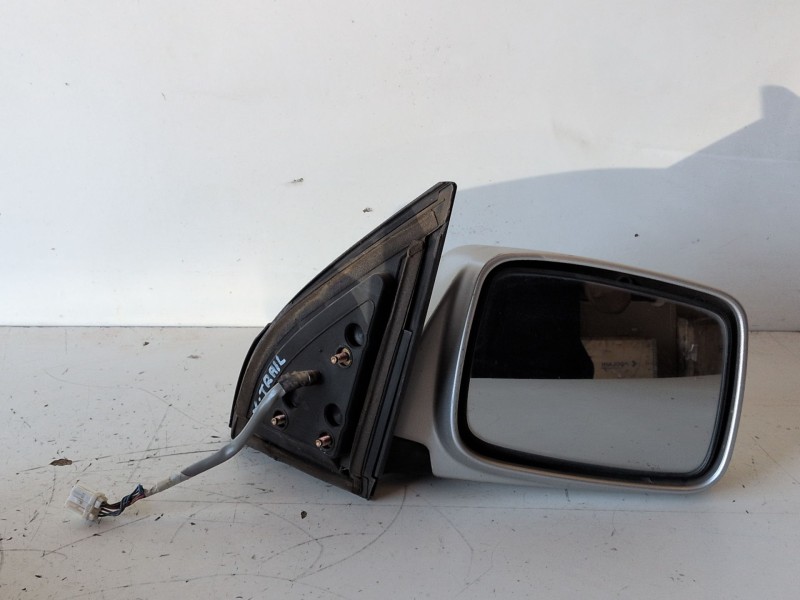 Recambio de retrovisor derecho para nissan x-trail (t30) yd22 referencia OEM IAM   