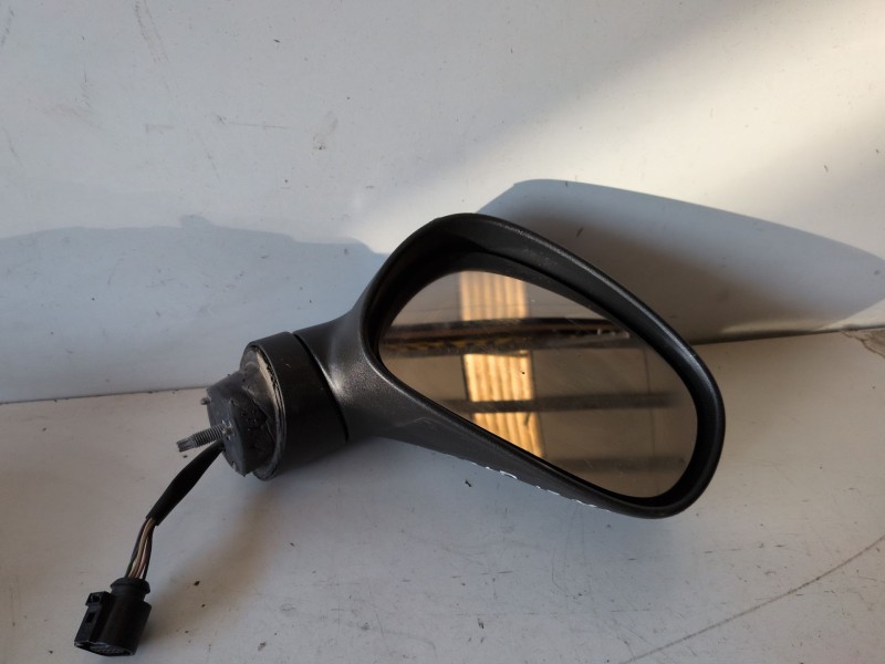 Recambio de retrovisor derecho para seat leon (1p1) bxe referencia OEM IAM   