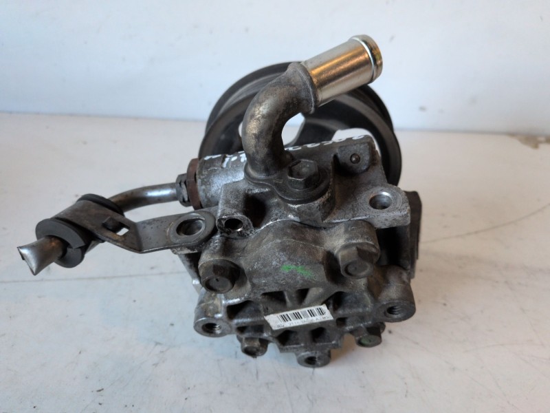 Recambio de bomba direccion para ford transit connect (tc7) r2pa referencia OEM IAM 2T143A696AJ  