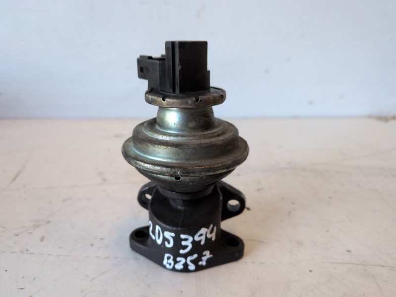 Recambio de valvula egr para land rover discovery (salljg/lj) d21l referencia OEM IAM 72207402  
