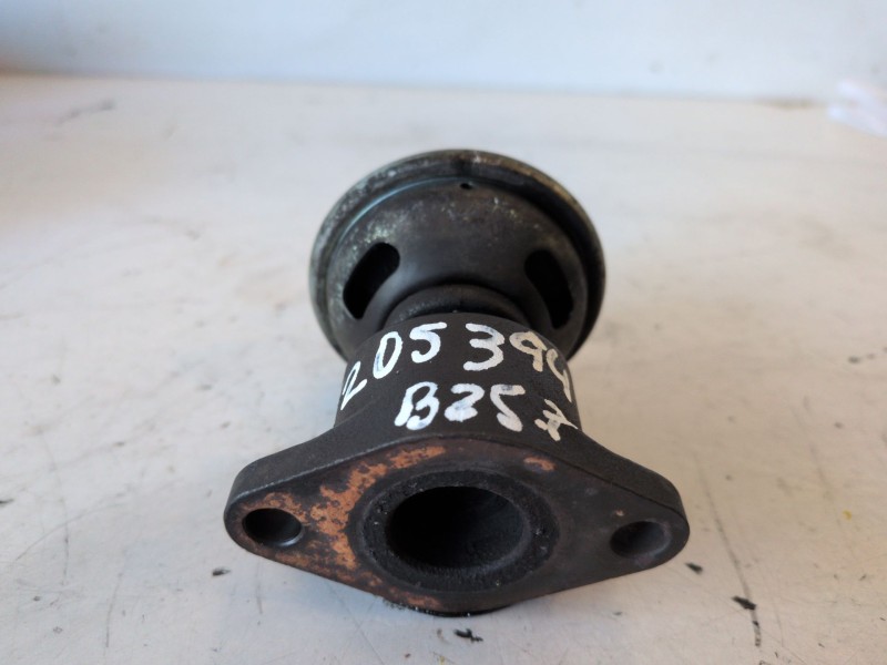 Recambio de valvula egr para land rover discovery (salljg/lj) d21l referencia OEM IAM 72207402  
