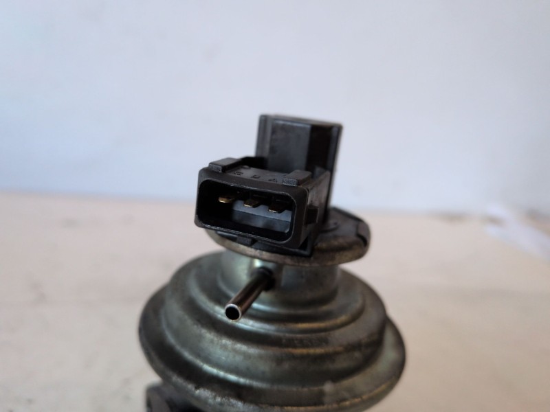 Recambio de valvula egr para land rover discovery (salljg/lj) d21l referencia OEM IAM 72207402  