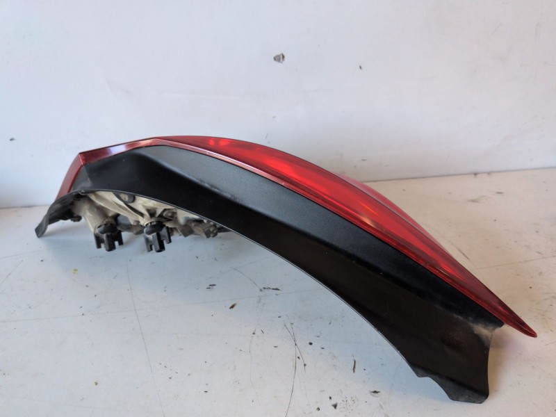 Recambio de piloto trasero izquierdo para opel insignia berlina a20dth referencia OEM IAM 13273627  