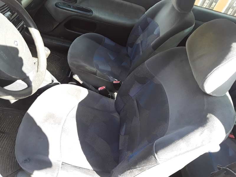 renault clio ii fase ii (b/cb0) del año 2002