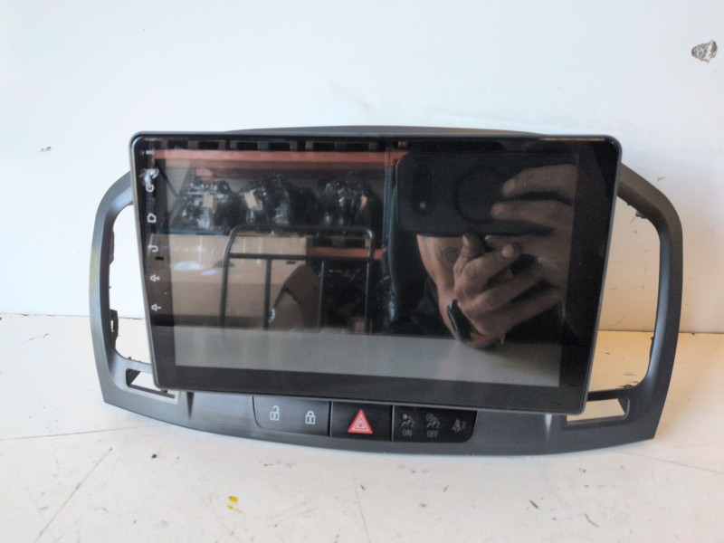 Recambio de pantalla multifuncion para opel insignia berlina a20dth referencia OEM IAM   