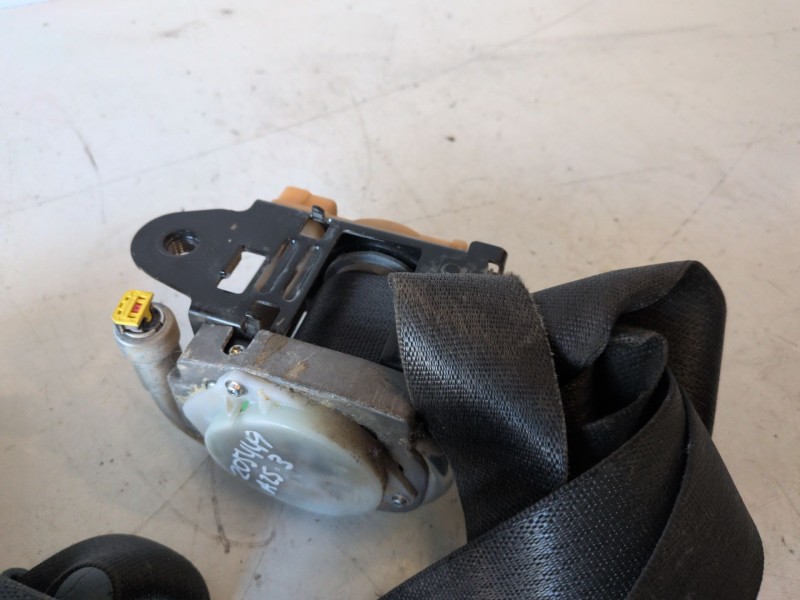 Recambio de cinturon seguridad delantero izquierdo para opel insignia berlina a20dth referencia OEM IAM   