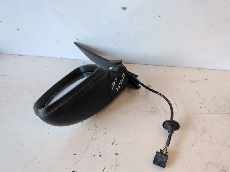 Recambio de retrovisor izquierdo para opel astra j berlina 5p a17dtr referencia OEM IAM 583505  