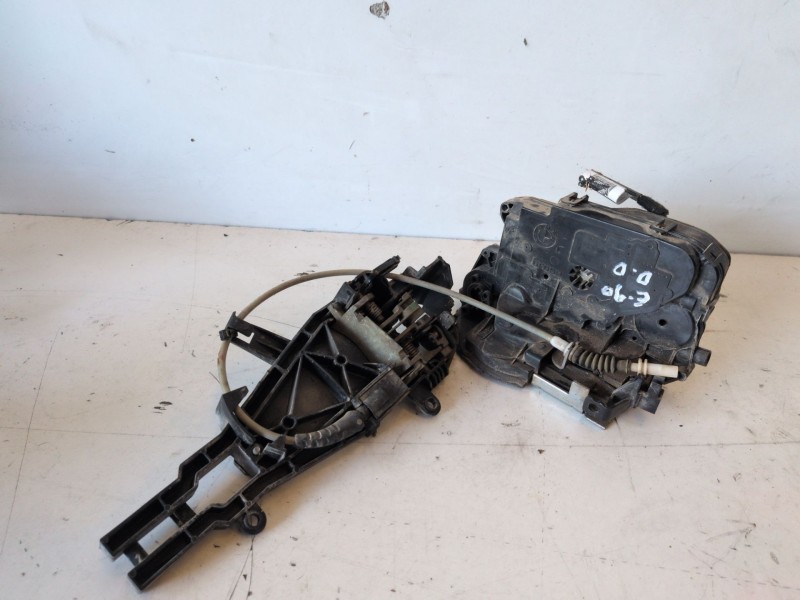 Recambio de cerradura puerta delantera derecha para bmw serie 3 berlina (e90) 204d4 referencia OEM IAM   
