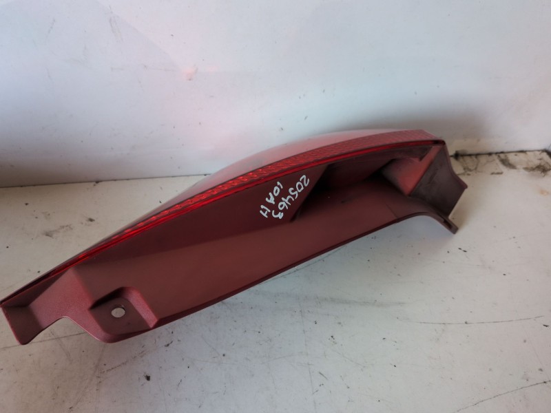 Recambio de piloto trasero derecho para ford fiesta (cb1) f6jd referencia OEM IAM 8A6113404A  