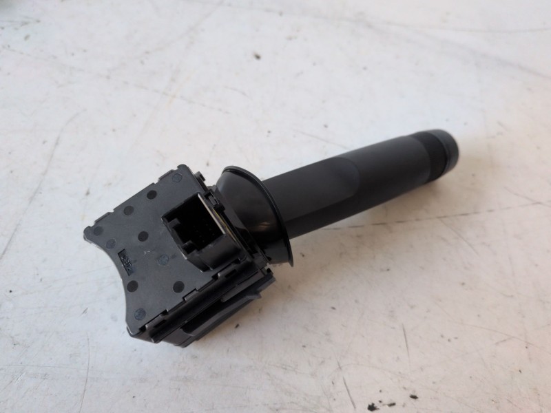 Recambio de mando luces para opel insignia berlina a20dth referencia OEM IAM 13500692  