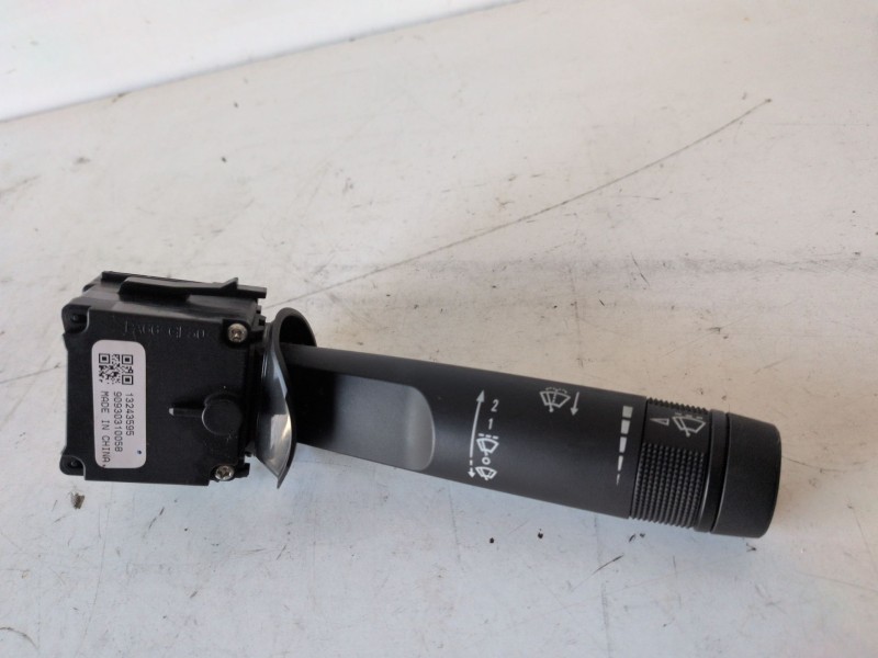 Recambio de mando limpia para opel insignia berlina a20dth referencia OEM IAM 13243595  