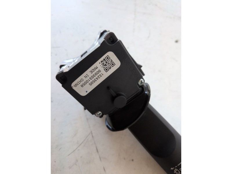 Recambio de mando limpia para opel insignia berlina a20dth referencia OEM IAM 13243595  