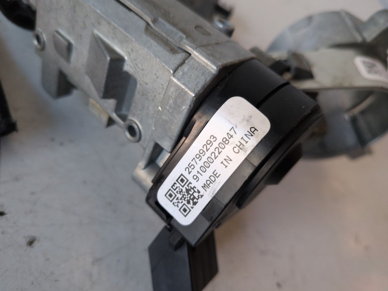 Recambio de conmutador de arranque para opel insignia berlina a20dth referencia OEM IAM   
