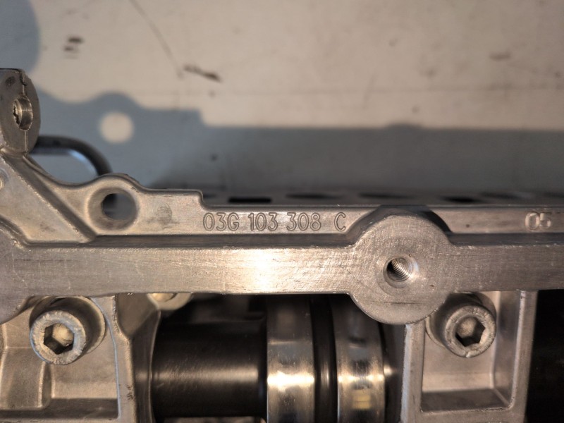Recambio de culata para volkswagen golf v (1k1)(10.2003) bkd referencia OEM IAM 03G103373A  