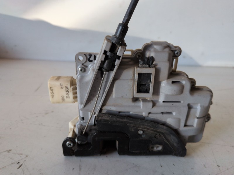 Recambio de cerradura puerta delantera derecha para seat leon (1p1) bxe referencia OEM IAM   