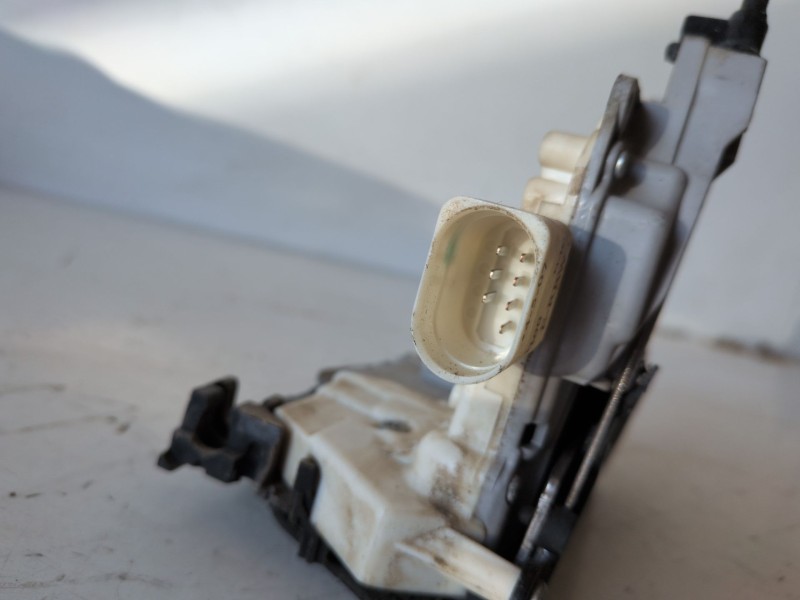 Recambio de cerradura puerta delantera derecha para seat leon (1p1) bxe referencia OEM IAM   