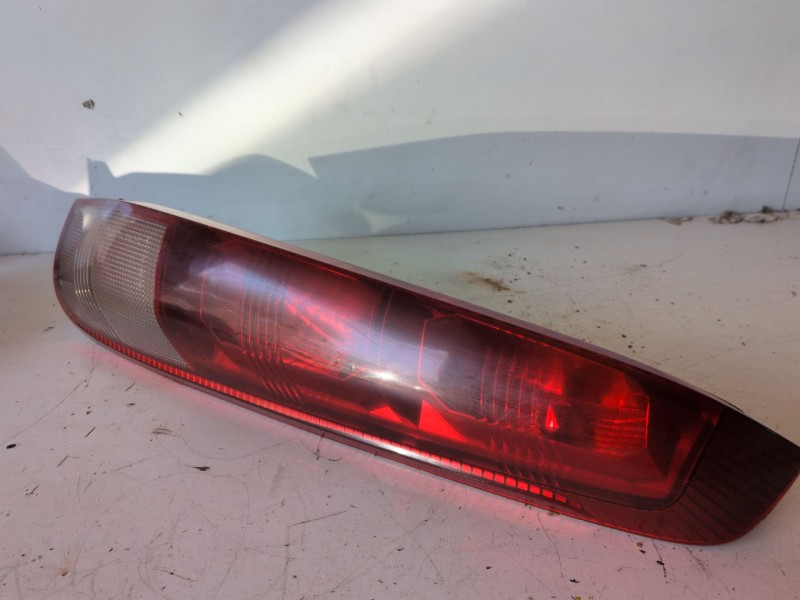 Recambio de piloto trasero derecho para nissan x-trail (t30) yd22 referencia OEM IAM   