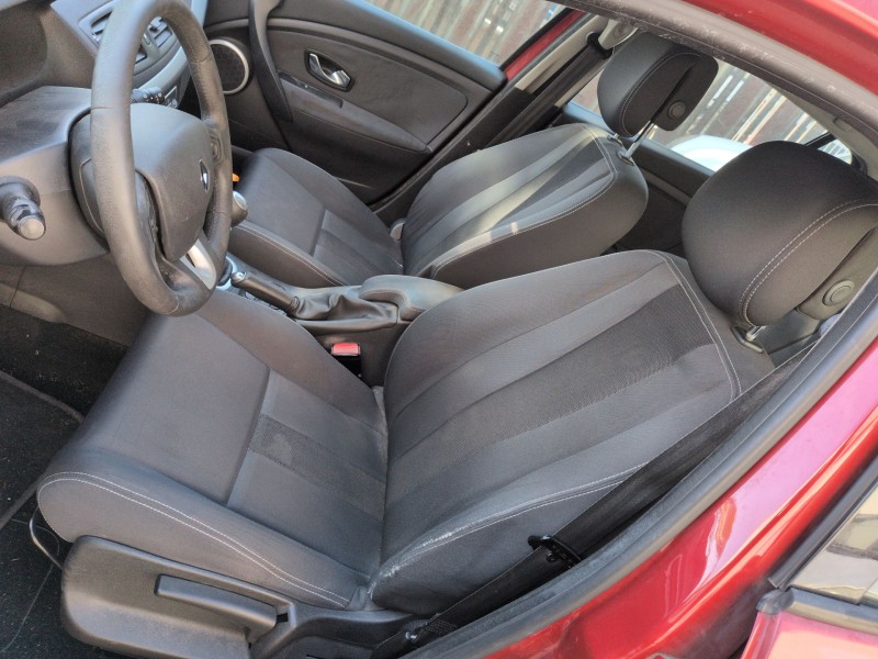 renault megane iii sport tourer del año 2010