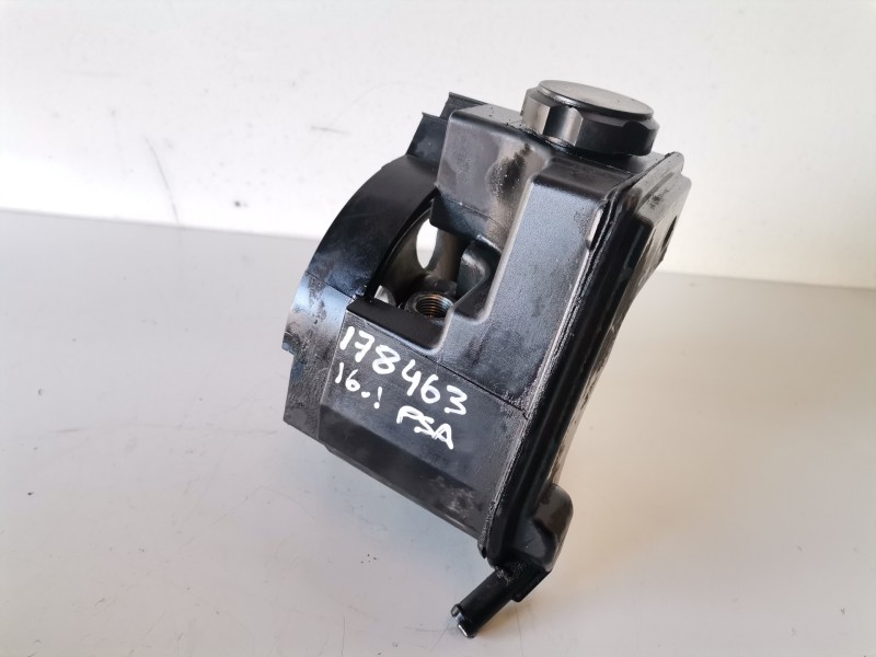 Recambio de bomba direccion para peugeot 206 rhy referencia OEM IAM 26079835QM  