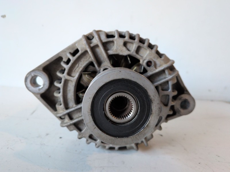 Recambio de alternador para opel insignia berlina a20dth referencia OEM IAM   