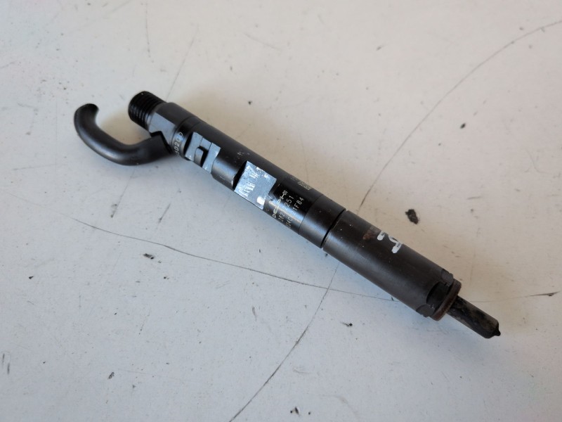 Recambio de inyector para renault kangoo i (f/kc0) k9k716 referencia OEM IAM 28232251  