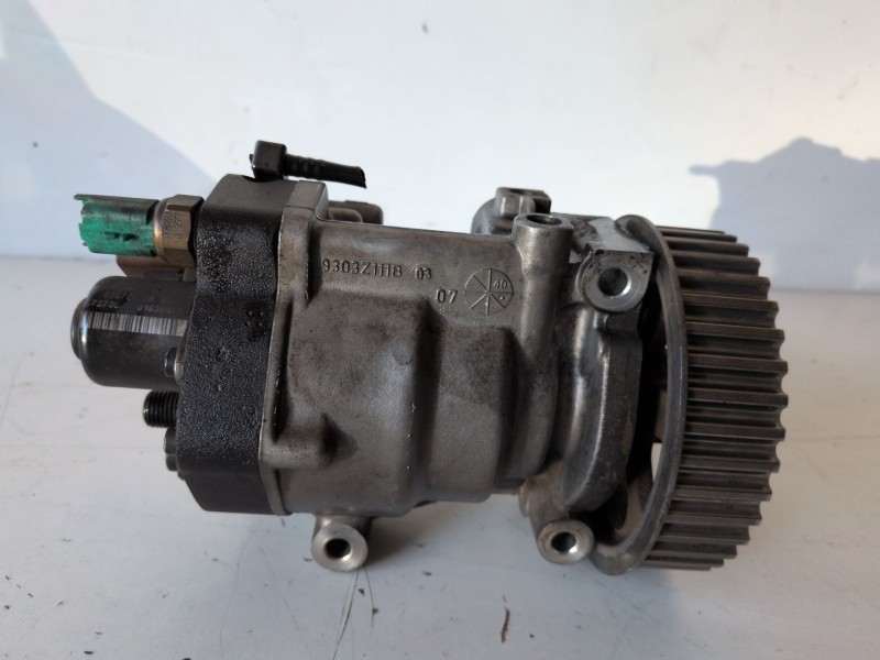 Recambio de bomba inyeccion para renault kangoo i (f/kc0) k9k716 referencia OEM IAM R9042A070A  