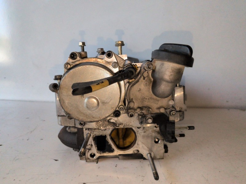 Recambio de culata para opel insignia berlina a20dth referencia OEM IAM 55571949  