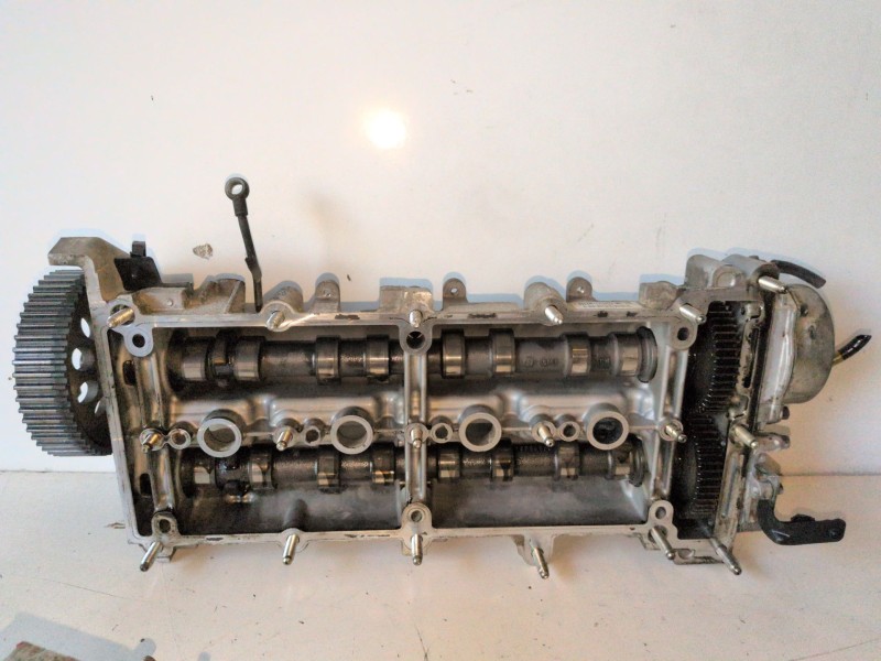 Recambio de culata para opel insignia berlina a20dth referencia OEM IAM 55571949  