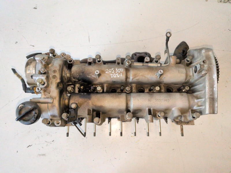 Recambio de culata para opel insignia berlina a20dth referencia OEM IAM 55571949  