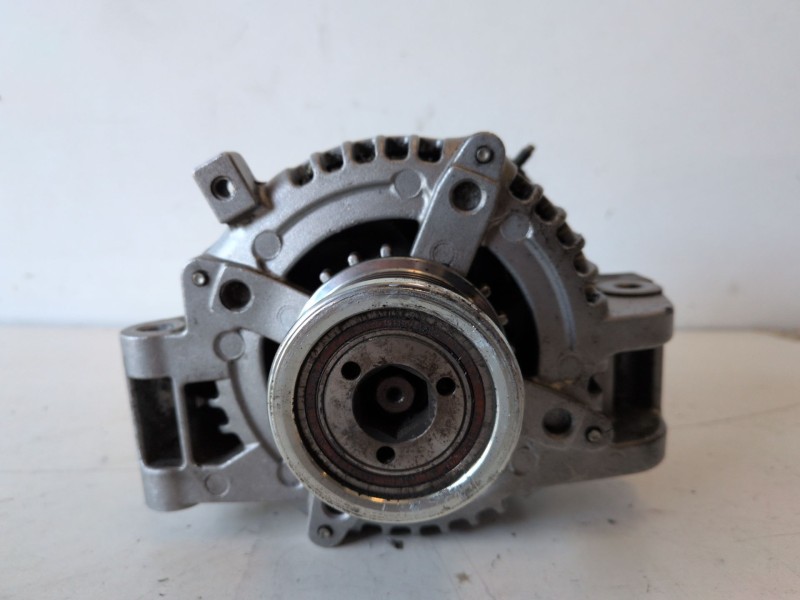 Recambio de alternador para toyota corolla verso (r1) 2adftv referencia OEM IAM 0210806060  