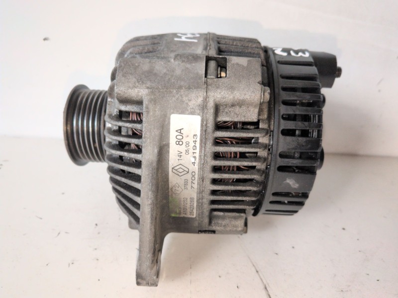 Recambio de alternador para renault megane i berl./ berl. con portón (ba0) f8q624 referencia OEM IAM 7700431943  
