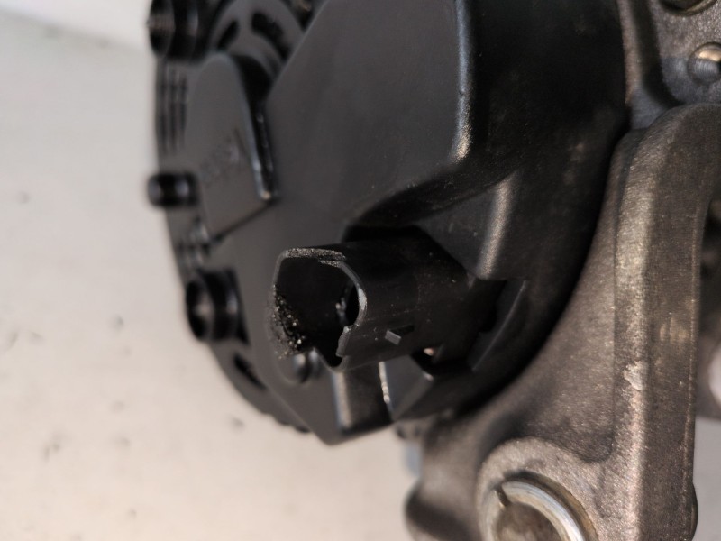 Recambio de alternador para renault megane i berl./ berl. con portón (ba0) f8q624 referencia OEM IAM 7700431943  