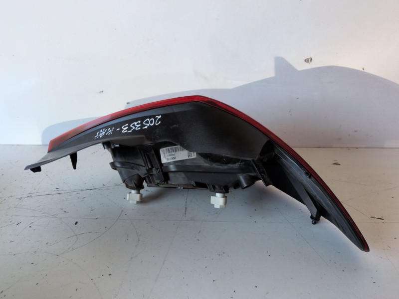 Recambio de piloto trasero izquierdo para opel corsa d z13dth referencia OEM IAM 13269050  
