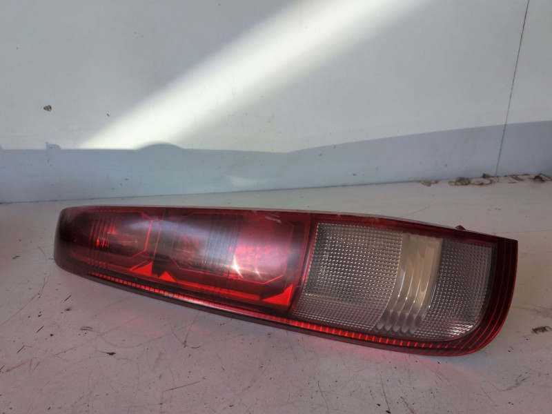 Recambio de piloto trasero izquierdo para nissan x-trail (t30) yd22 referencia OEM IAM   
